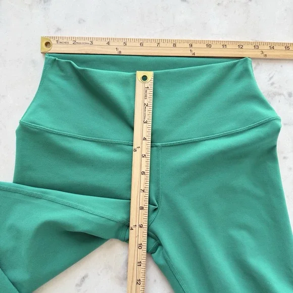 Alo Yoga High-Waist Airlift Legging in Lettuce Green Size M - Picture 7 of 8